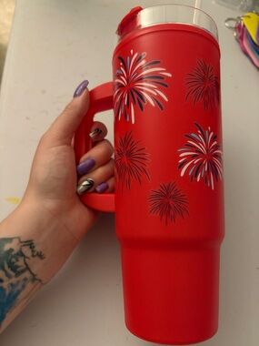 Red Fireworks Insulated Travel Mug with Handle